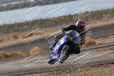 media/Dec-18-2022-SoCal Trackdays (Sun) [[8099a50955]]/Turn 14 (940am)/